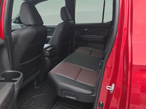 Used 2024 Honda Ridgeline Black Edition image 11