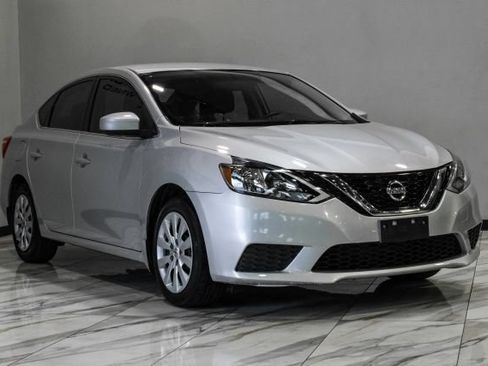 Used 2017 Nissan Sentra S FWD image 9