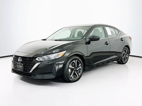 Used 2024 Nissan Sentra SV FWD image 3