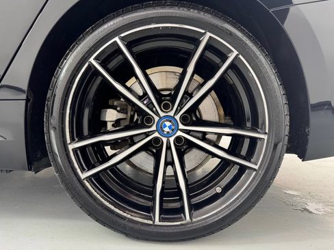 Certified 2023 BMW 330e xDrive w/ M Sport Package AWD/4WD image 10