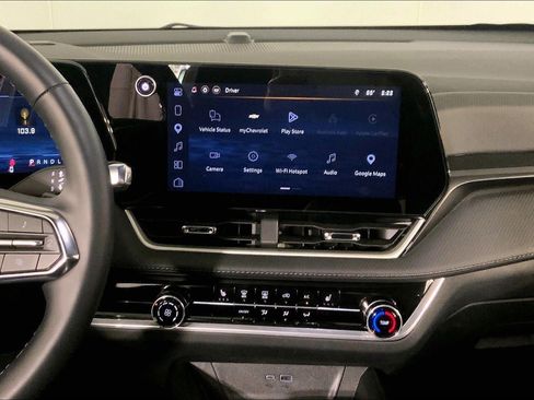 Used 2026 Chevrolet Equinox LT FWD image 6