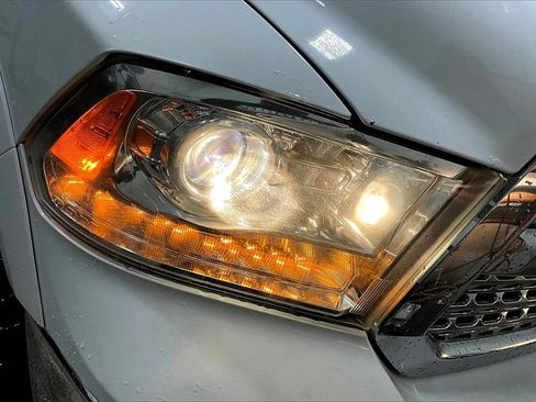 Used 2017 RAM 1500 Laramie image 31