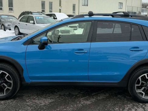 Used 2017 Subaru Crosstrek 2.0i Limited w/ Popular Package #2 image 3