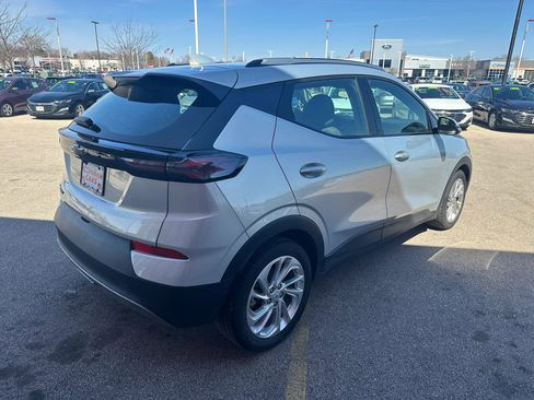 Used 2023 Chevrolet Bolt EUV LT image 5