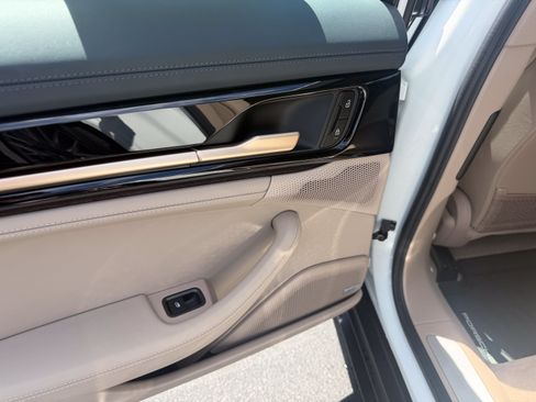 Certified 2024 Porsche Panamera 4 AWD/4WD image 25