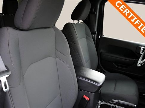 Used 2023 Jeep Gladiator Willys image 17