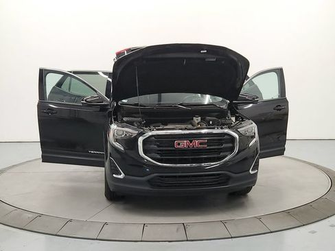 Used 2020 GMC Terrain SLE w/ Driver Convenience Package FWD image 11