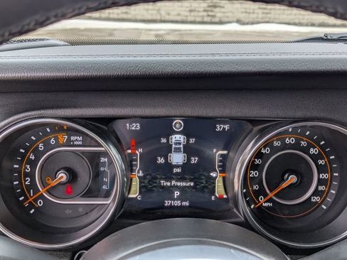 Used 2022 Jeep Gladiator Overland w/ Popular Equipment Package image 17