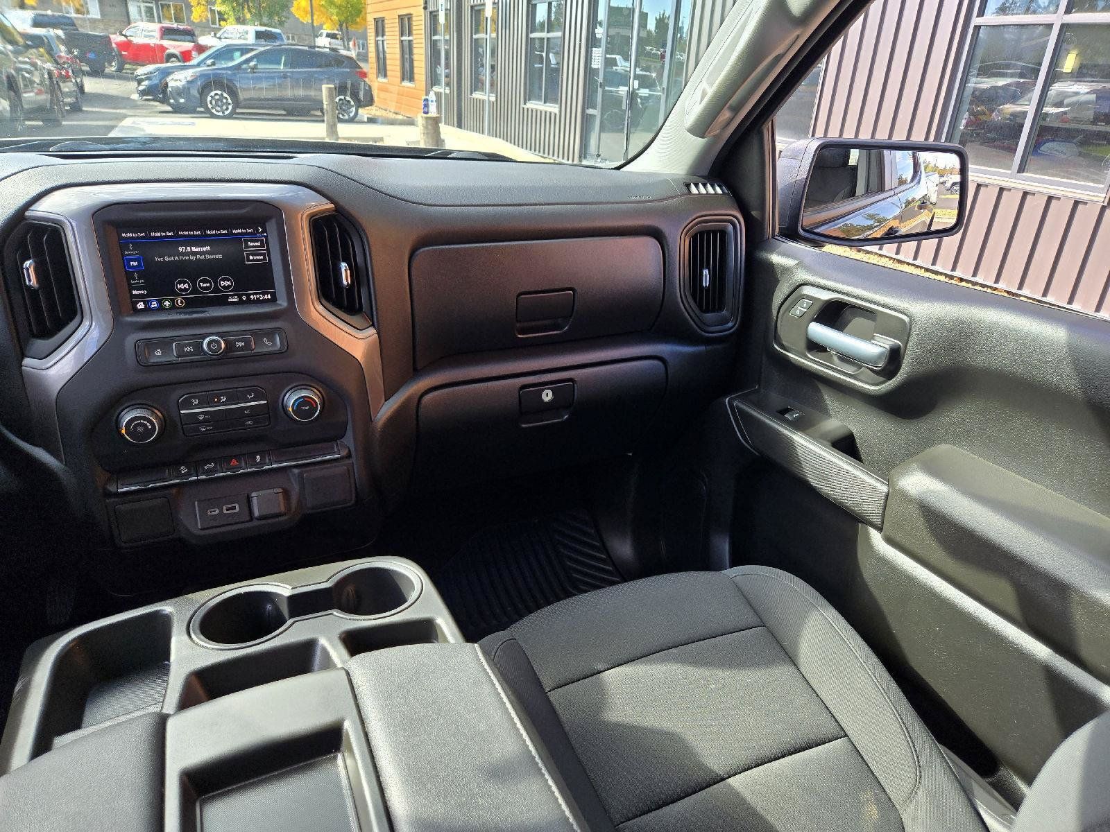 Used 2021 Chevrolet Silverado 1500 Custom Trail Boss w/ LPO, Dark Essentials Package AWD/4WD image 17