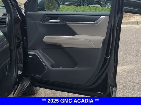 New 2025 GMC Acadia Elevation image 41