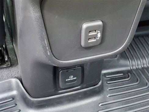 Used 2020 GMC Terrain SLT w/ Preferred Package image 32