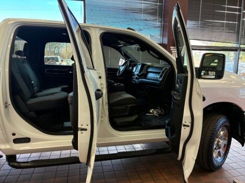 Used 2024 RAM 2500 Big Horn image 34