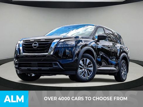 Used 2025 Nissan Pathfinder S image 3