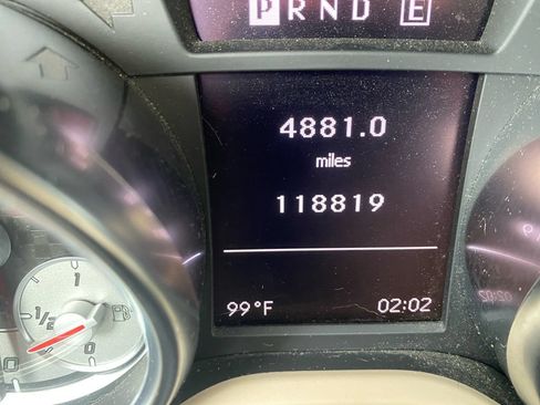 Used 2013 Mercedes-Benz SLK 350 image 26