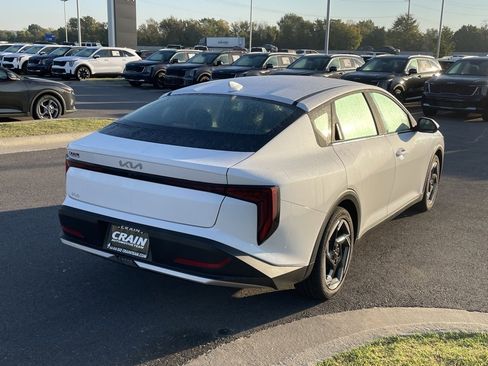 New 2025 Kia K4 EX image 7