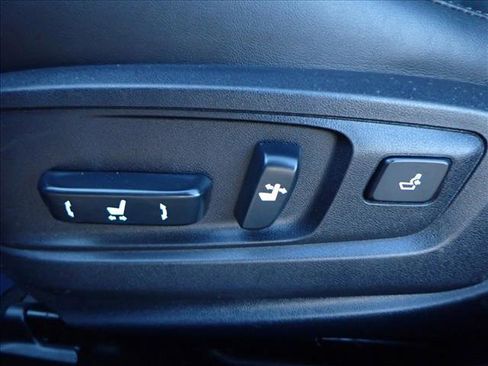 Used 2013 Lexus ES 300h Hybrid image 9