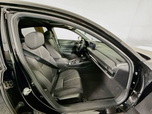Used 2025 Honda Accord Sport image 32