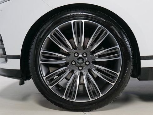 Used 2023 Land Rover Range Rover Velar R-Dynamic S image 9