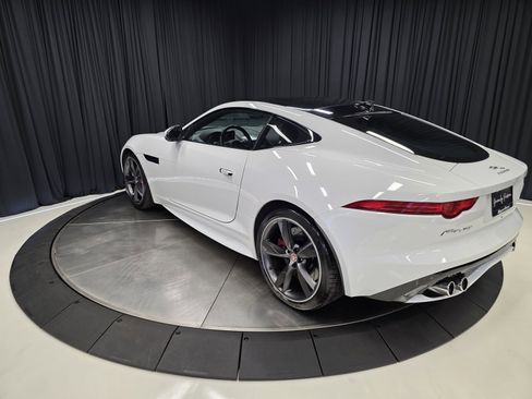 Used 2016 Jaguar F-TYPE R image 9
