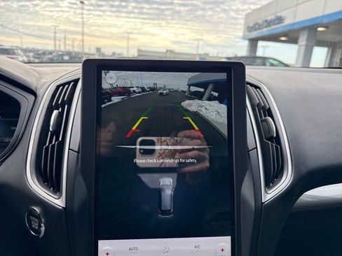 Used 2024 Ford Edge SEL image 21