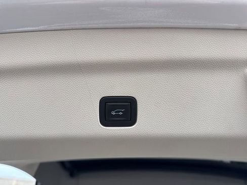 Certified 2025 Cadillac Escalade Sport Platinum image 25