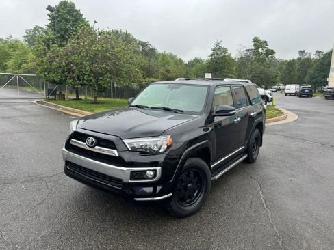 Used 2015 Toyota 4Runner Limited AWD/4WD image 2