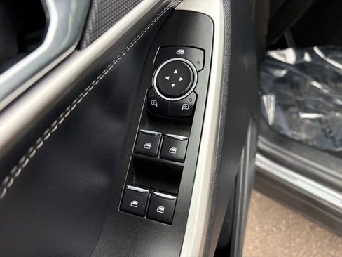 Used 2021 Ford Explorer XLT w/ Equipment Group 202A image 21