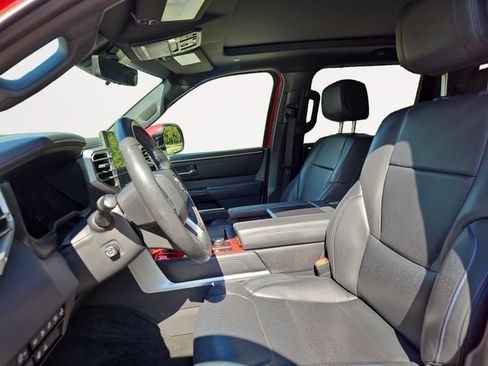 Used 2024 Toyota Tundra Platinum AWD/4WD image 9