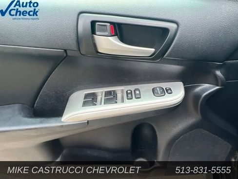 Used 2013 Toyota Camry SE w/ Convenience Pkg FWD image 9