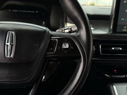 Used 2022 Lincoln Aviator AWD w/ Premium Package image 10
