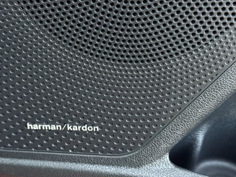 Used 2020 Kia Niro Touring image 21