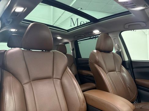 Used 2019 Subaru Ascent Touring w/ Popular Package #3 AWD/4WD image 32