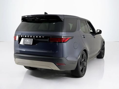 Used 2024 Land Rover Discovery S AWD/4WD image 5