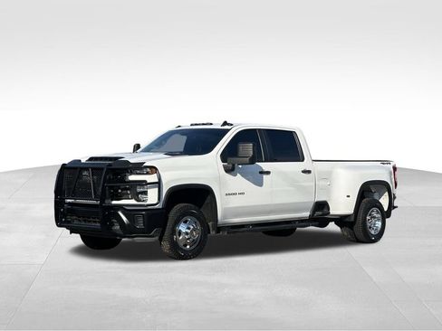 Used 2024 Chevrolet Silverado 3500 W/T AWD/4WD image 7