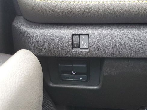 Used 2023 Chevrolet Colorado ZR2 w/ LPO, Tailgate Decal Package image 12