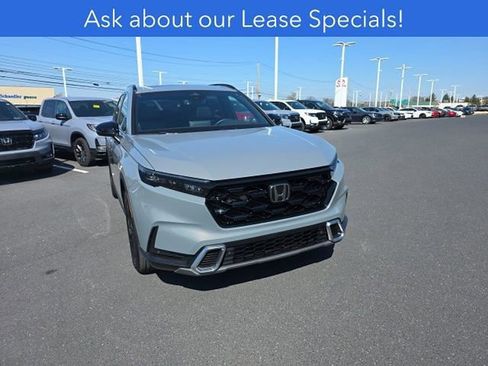 Used 2025 Honda CR-V Sport Touring image 3