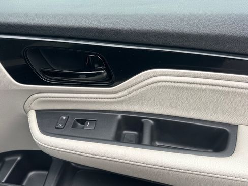 Used 2025 Honda Odyssey Elite image 24