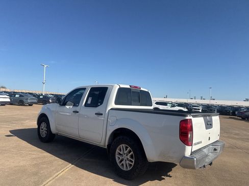 Used 2019 Nissan Frontier SV image 14