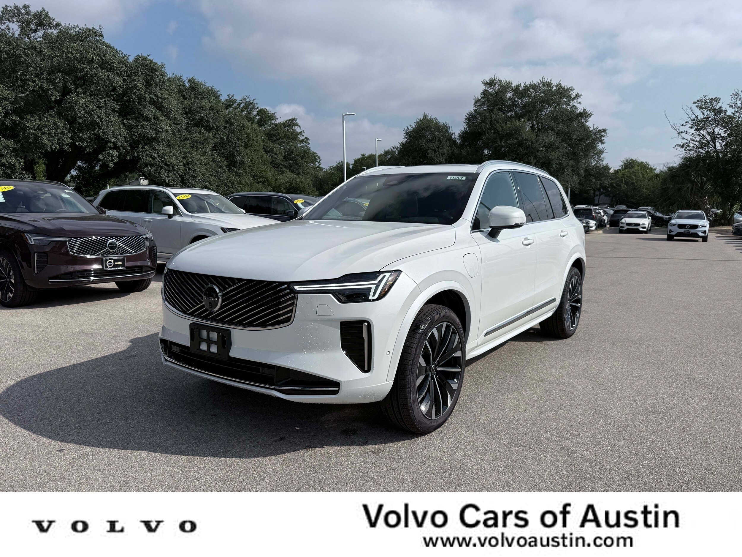 New 2026 Volvo XC90 T8 Plus AWD/4WD image 1