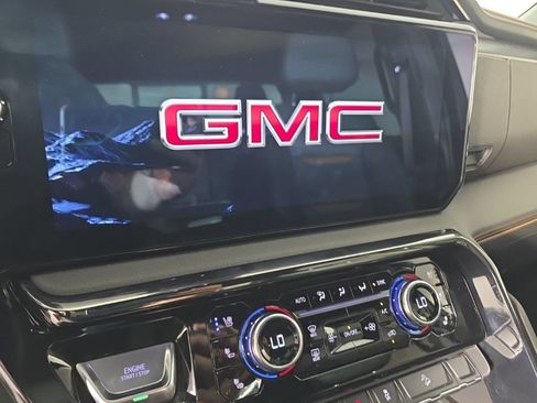 Used 2024 GMC Sierra 2500 AT4 w/ AT4 Premium Plus Package AWD/4WD image 16