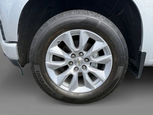 Used 2021 Chevrolet Silverado 1500 Custom RWD image 9