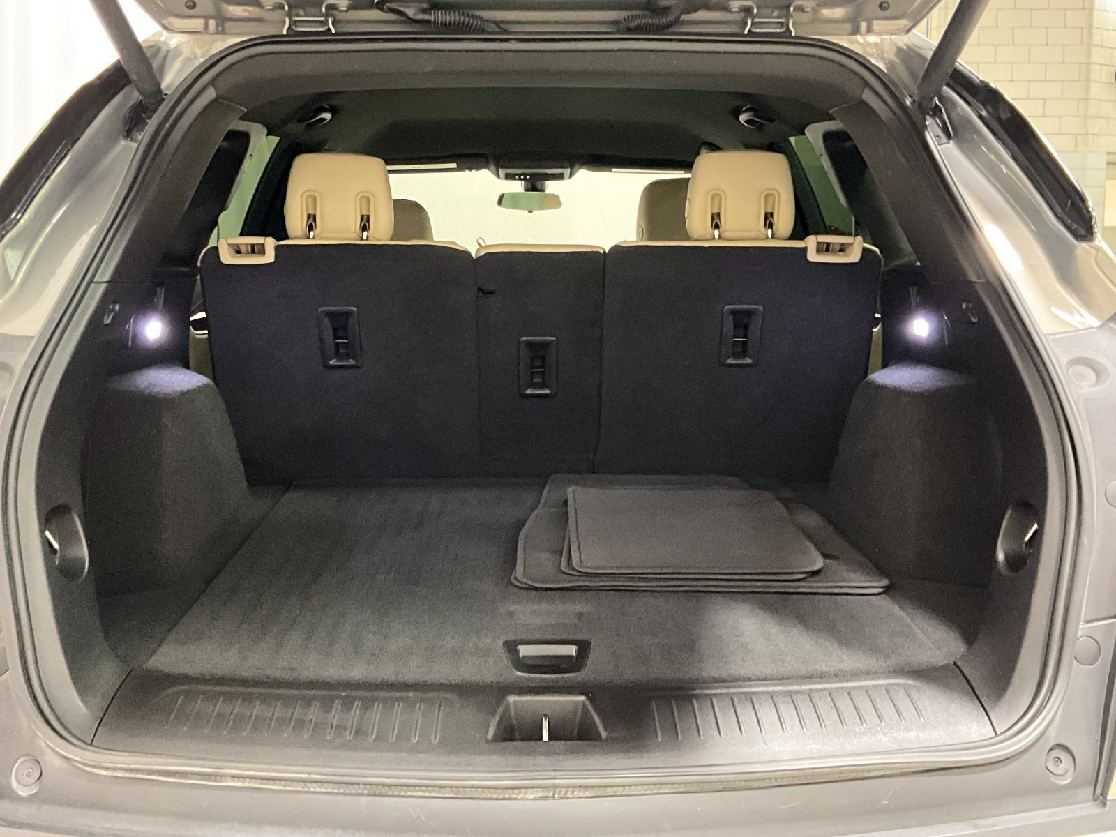 Used 2019 Cadillac XT5 AWD image 26