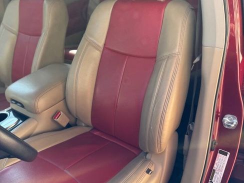 Used 2017 Nissan Pathfinder SV FWD image 9