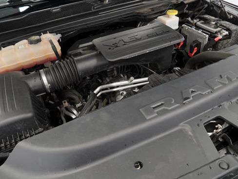 Used 2020 RAM 1500 Big Horn AWD/4WD image 39