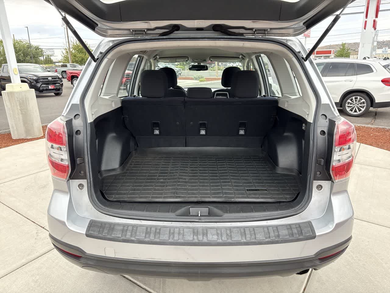 Used 2014 Subaru Forester 2.5i AWD/4WD image 6