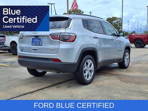 Used 2024 Jeep Compass Latitude AWD/4WD image 2