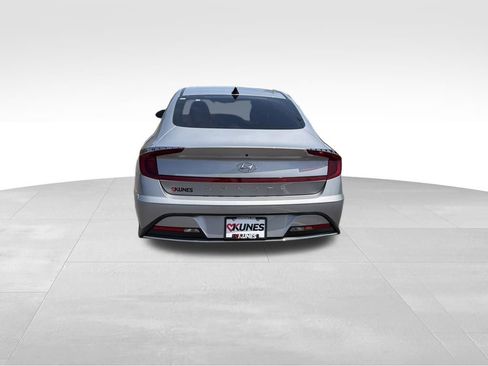 Used 2023 Hyundai Sonata SE FWD image 8