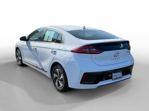 Used 2017 Hyundai Ioniq SEL FWD image 3