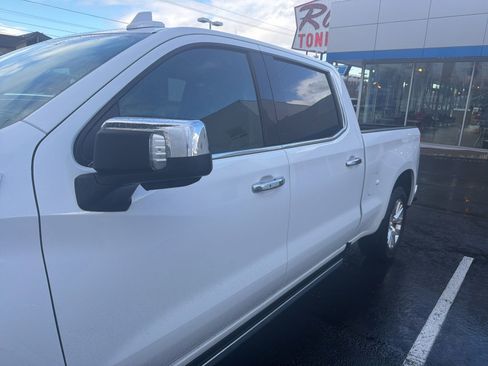 Used 2022 Chevrolet Silverado 1500 LTZ w/ LTZ Premium Package image 14