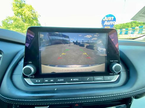 Used 2022 Nissan Rogue SV FWD image 26